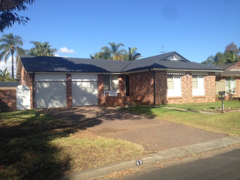 69 Hamlet Cres, Rosemeadow, NSW 2560
