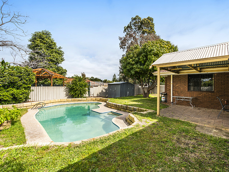 10 Calluna Way, Forrestfield, WA 6058 - realestate.com.au