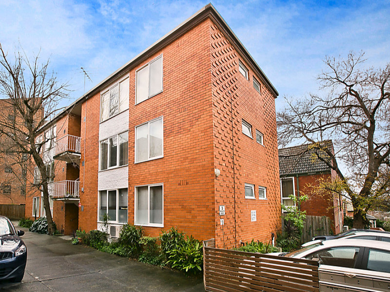 9/5 McGrath Court, Richmond, Vic 3121 Property Details