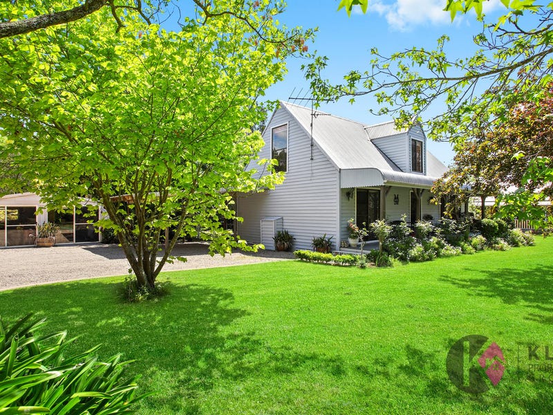 6 Beech Street, Colo Vale, NSW 2575