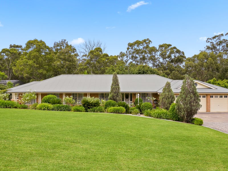 9 Benwerrin Cres, Grasmere, NSW 2570 - realestate.com.au