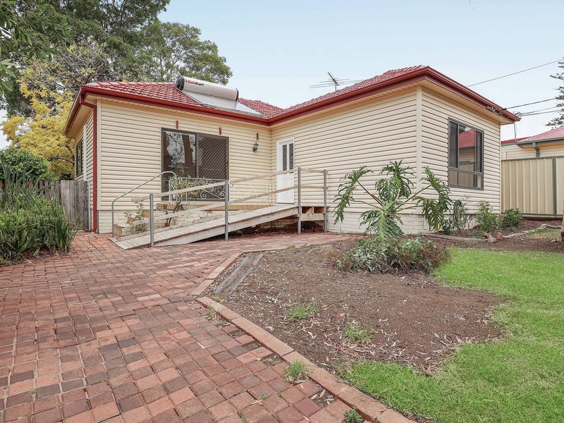 15 Prospect Road, Peakhurst, NSW 2210