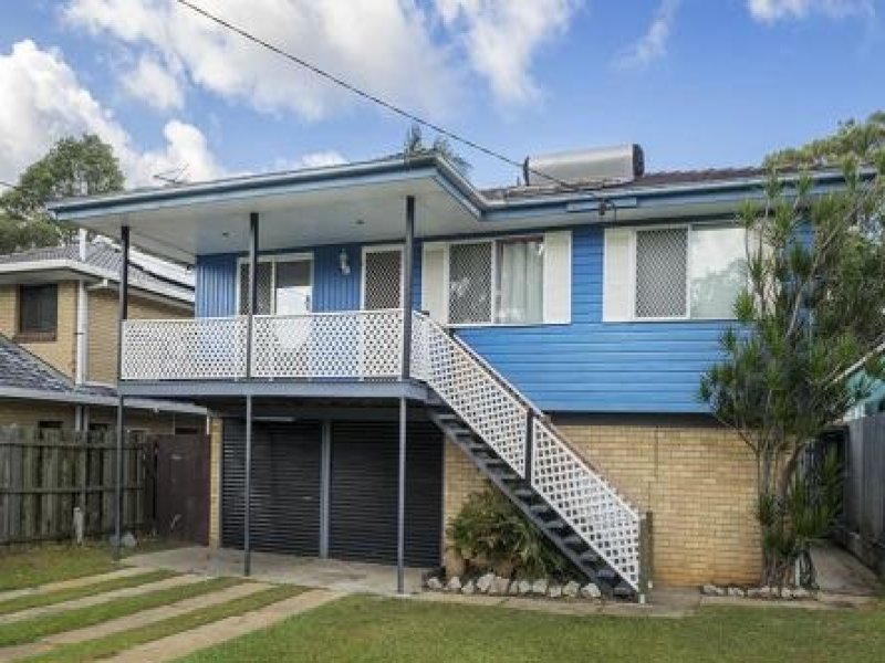 255 Macdonnell Road, Clontarf, Qld 4019 Property Details