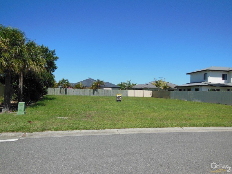 60 Kakadu Circuit, Banksia Beach, QLD 4507