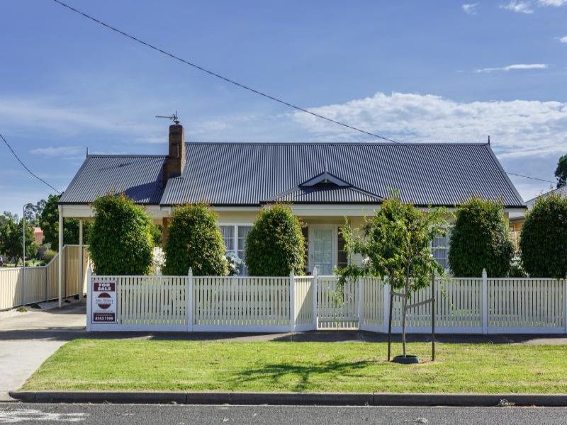 273 RAGLAN Street, Sale, Vic 3850 Property Details