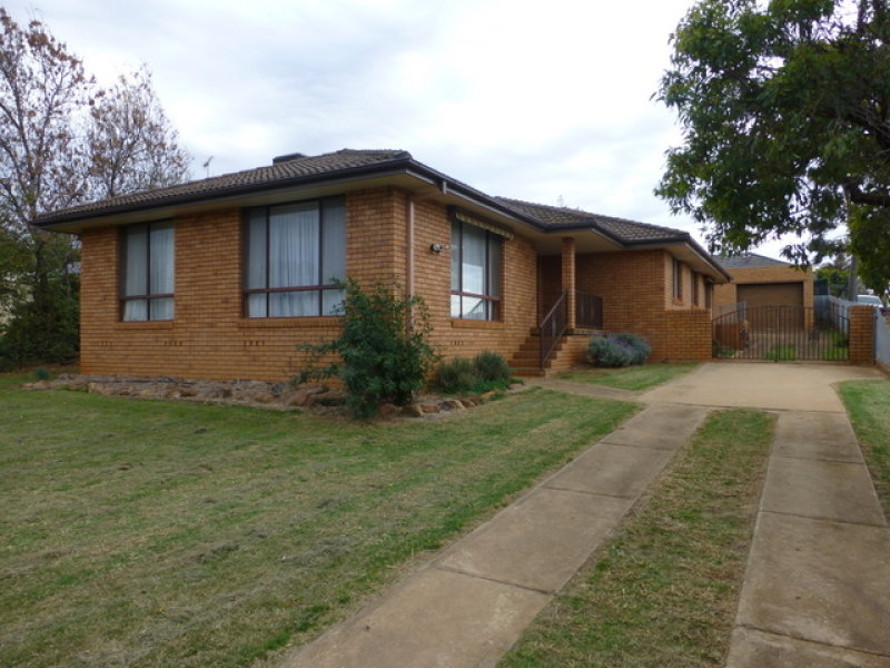 42 Molong Road, Parkes, NSW 2870 Property Details