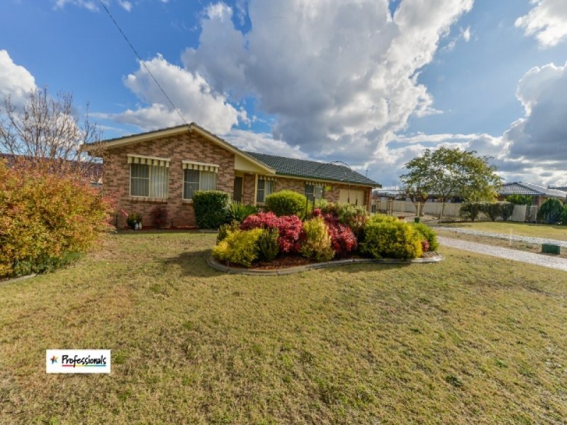 4 Garden Street, Kootingal, NSW 2352 Property Details