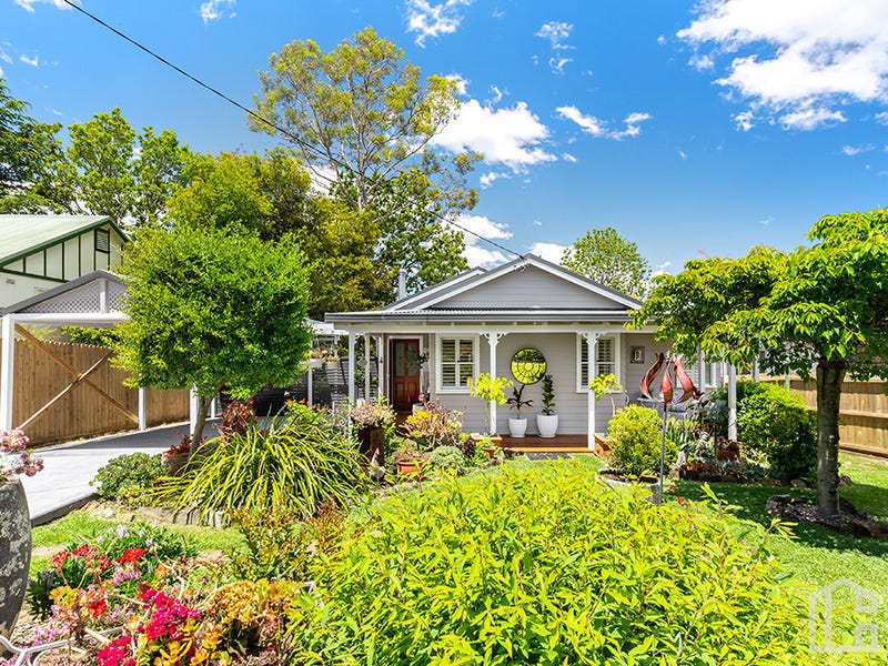 32 Raymond Road, Springwood, NSW 2777 Property Details