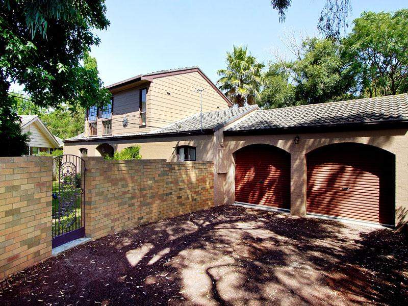 12-coral-court-cheltenham-vic-3192-realestate-au