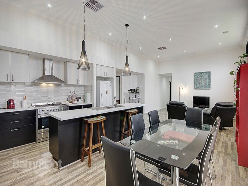 34 Moss Road, Leopold, VIC 3224