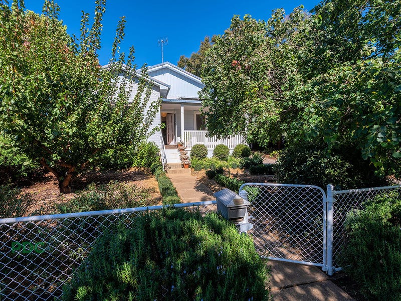 61 Inglis Street, Mudgee, NSW 2850 Property Details