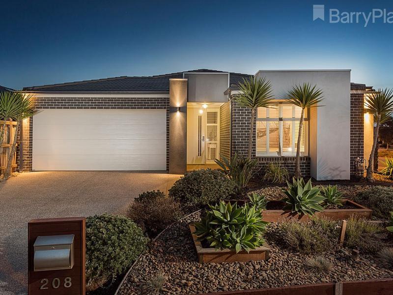 208 Saltwater Promenade, Point Cook, VIC 3030