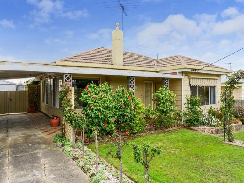 10 Sycamore Street, Hamlyn Heights, VIC 3215