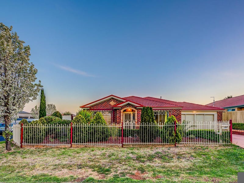 8 St Michael Drive, Tarneit, Vic 3029 Property Details