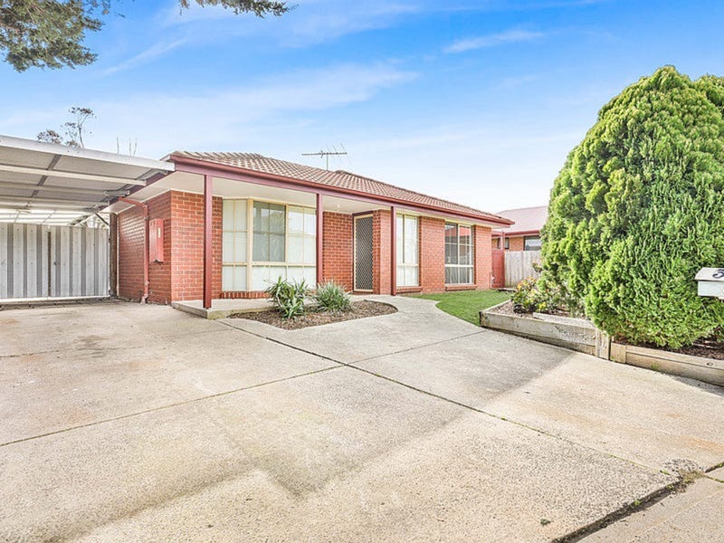 34 Barrington Drive, Pakenham, Vic 3810 Property Details