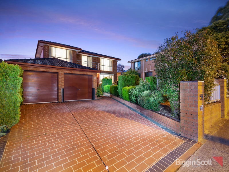 81 Gleneagles Drive, Endeavour Hills, VIC 3802