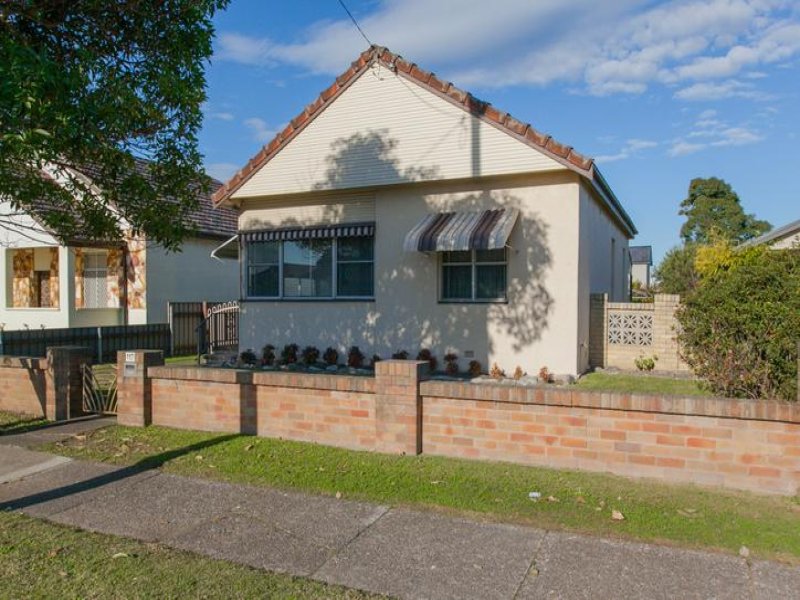 117 Stewart Avenue, Hamilton South, NSW 2303