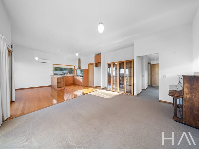 217 Clifton Beach Road, Clifton Beach, TAS 7020