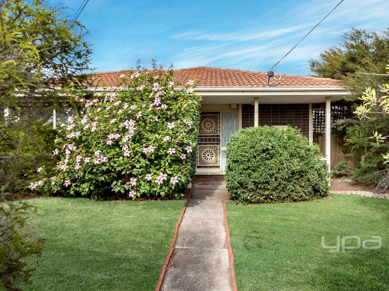 5 Navarre Court, Meadow Heights, VIC 3048