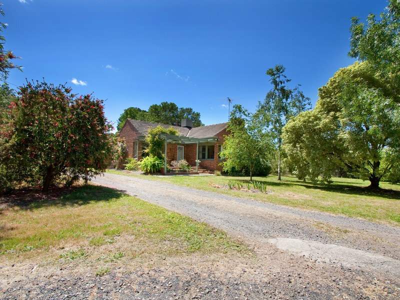 16 Dandenong Hastings Road, Tyabb, Vic 3913 Property Details