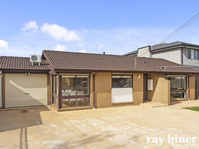 4 Yandoit Court, Meadow Heights, VIC 3048