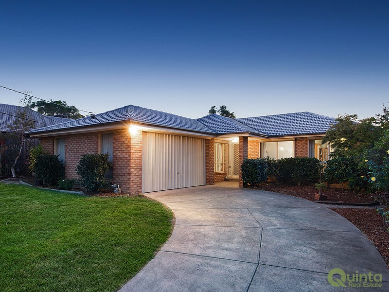 63 Yarra Road, Croydon Hills, VIC 3136