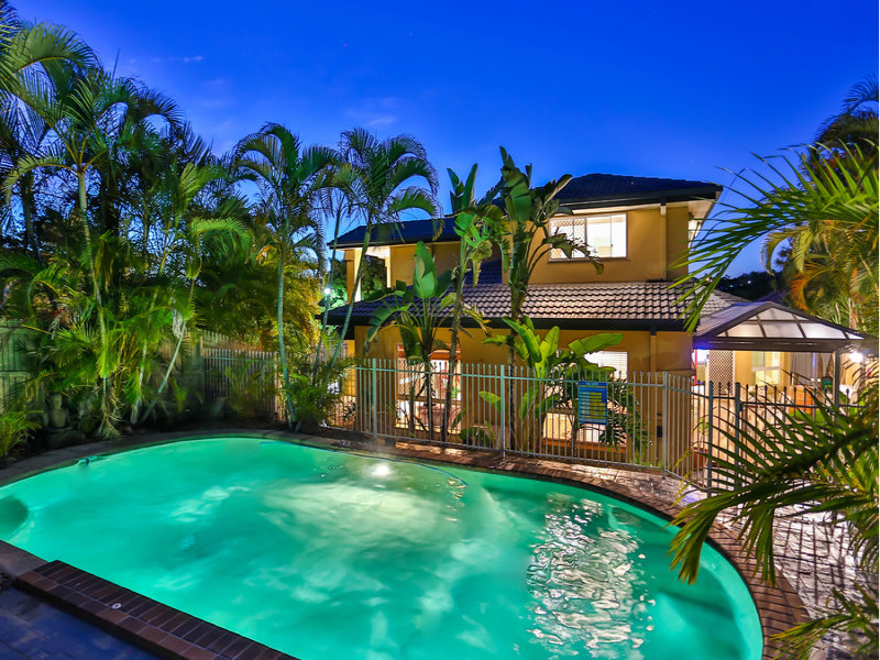 4 Carnoustie Place, Carindale, QLD 4152