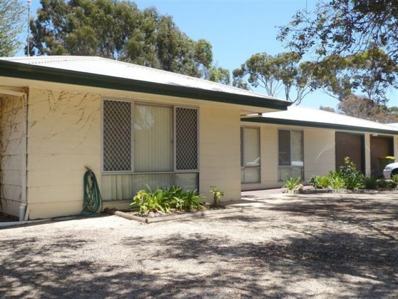 19 Broad Way, Moora, WA 6510 Property Details