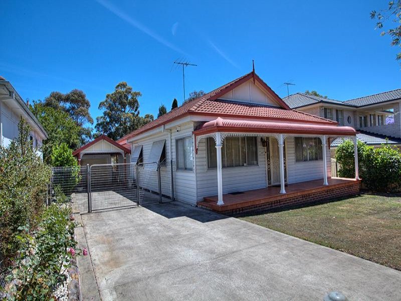 33 Amos St, Westmead, NSW 2145 Property Details