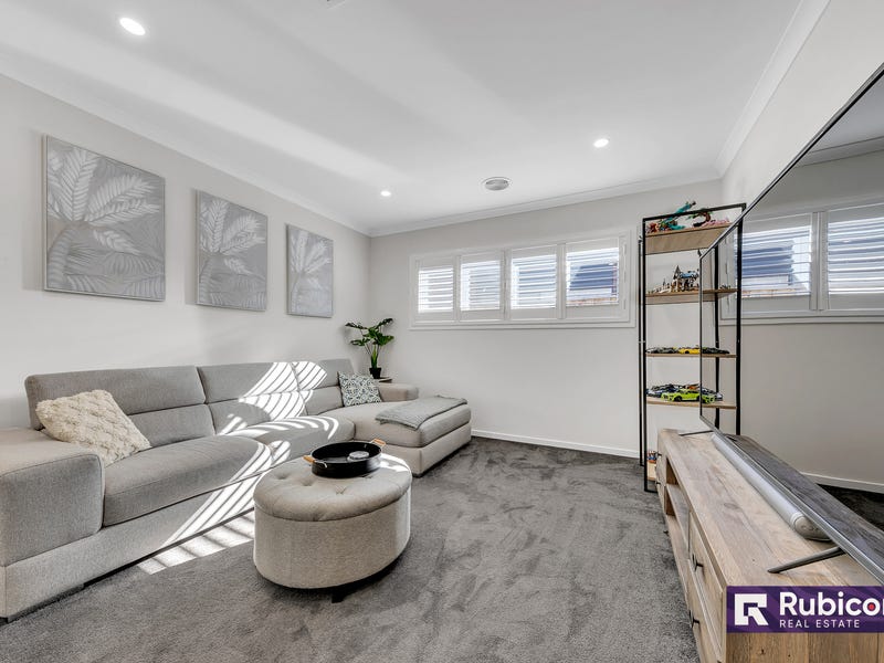 11 Dayspring Road, Deanside, Vic 3336 House for Sale