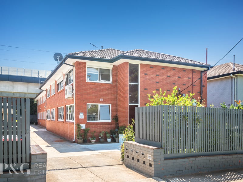9/15 Rosstown Road, Carnegie, Vic 3163 Property Details