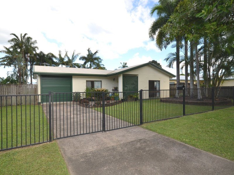 8 Bathurst Drive, Bentley Park, QLD 4869
