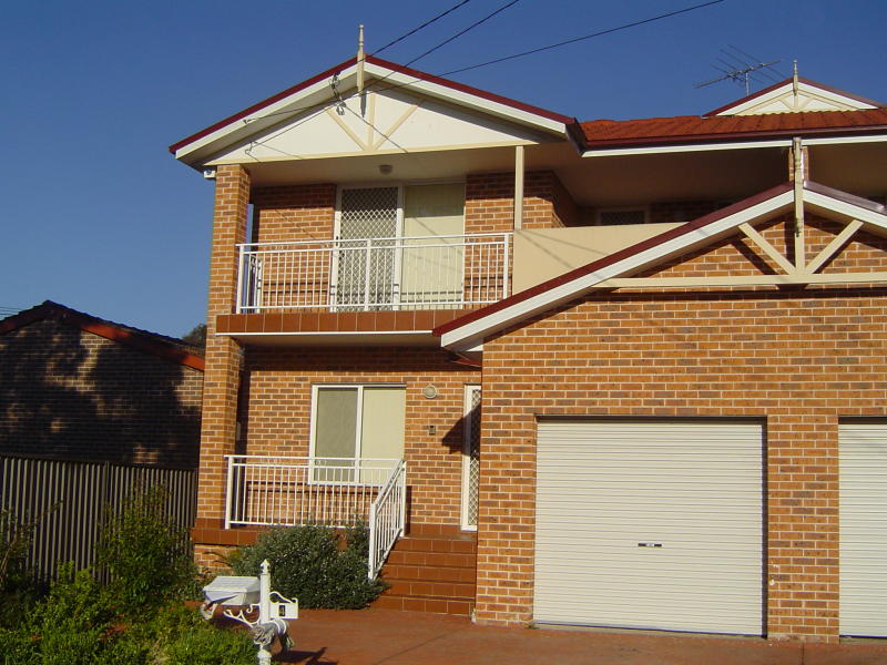 4 Bradshaw Avenue, Moorebank, NSW 2170