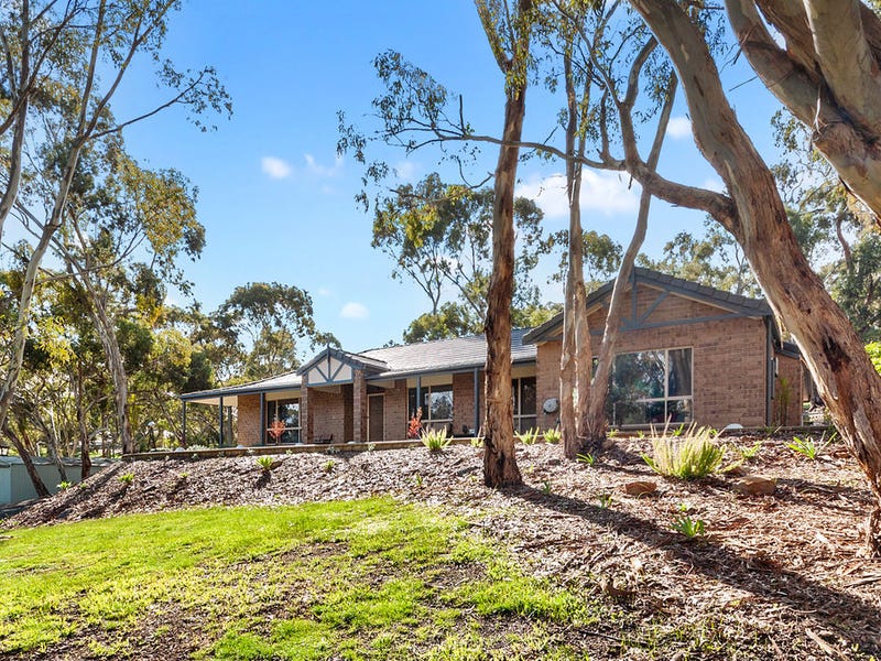 7 Waller Drive, Clare, SA 5453