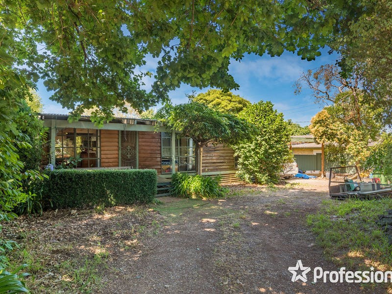 22 Joyce Road, Seville East, VIC 3139