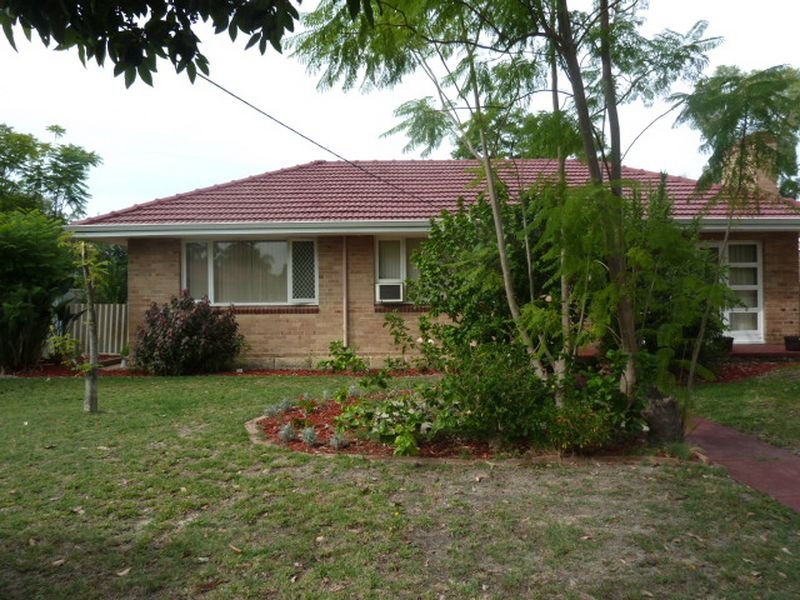 10 Berehaven Avenue, Thornlie, WA 6108 Property Details