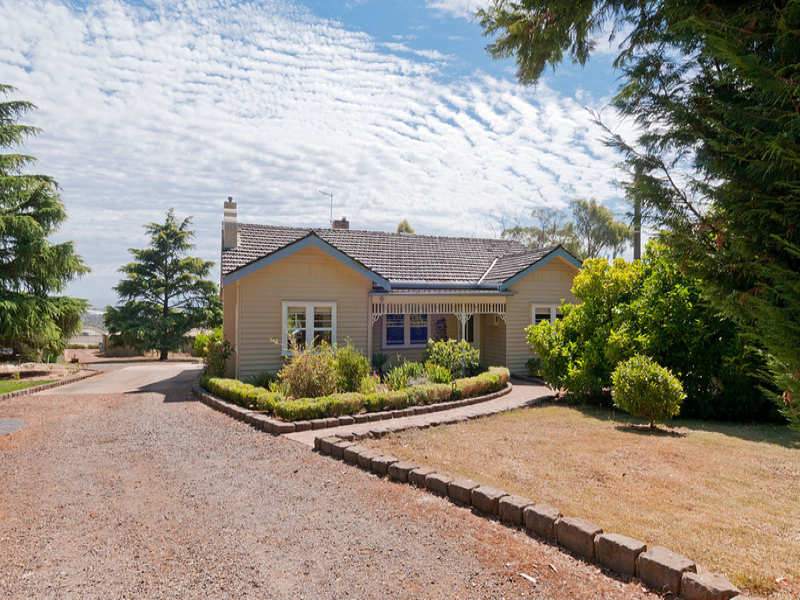 303a Monbulk Road, Silvan, Vic 3795 Property Details