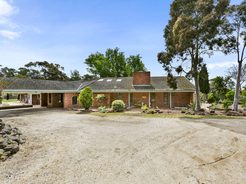 645 Bacchus Marsh Road, Lovely Banks, VIC 3213