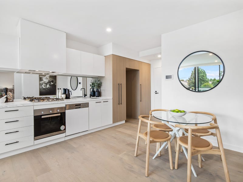 M City New Apartments At 2107 Dandenong Road Clayton Realestate Com Au