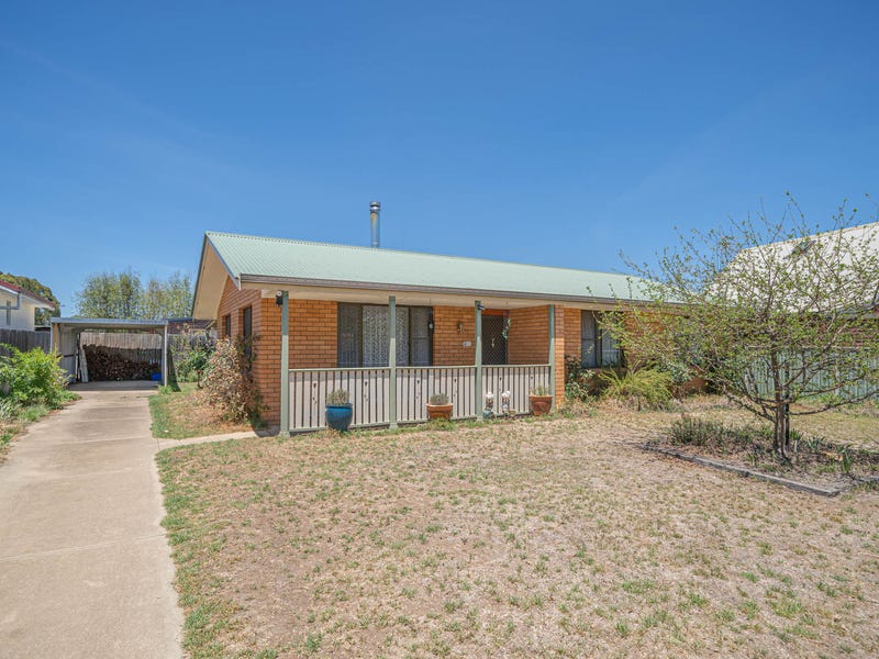 52 Donnelly Street, Armidale, NSW 2350 Property Details