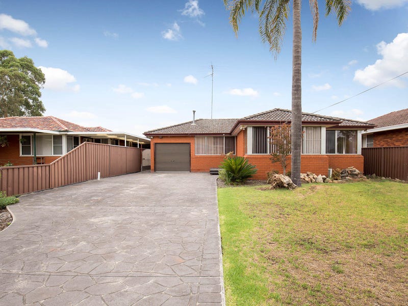 11 Canberra Cres, Campbelltown, NSW 2560
