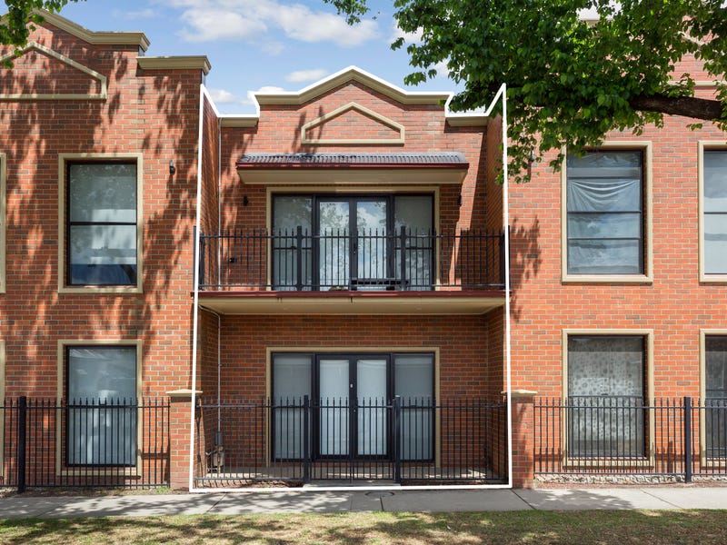 2/8387 Arnold Street, Bendigo, Vic 3550 Property Details