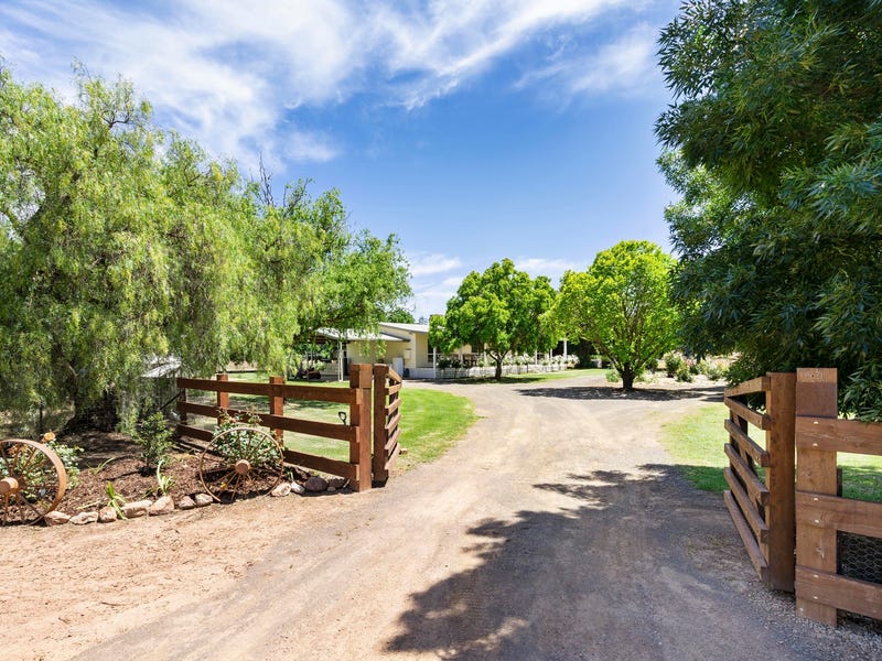 126 Toorak Road, Leeton, NSW 2705 Property Details