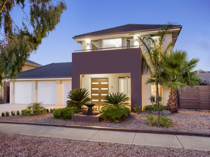 16 Williams Bay Walk, Point Cook, VIC 3030