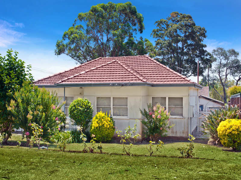 4 Woorak Crescent, Miranda, NSW 2228 Property Details