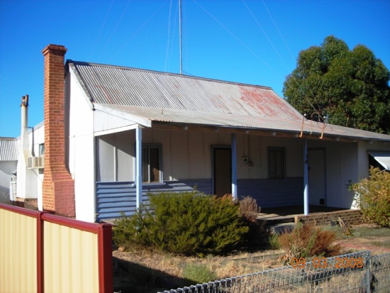 14 Memorial Drive, Dowerin, WA 6461 Property Details