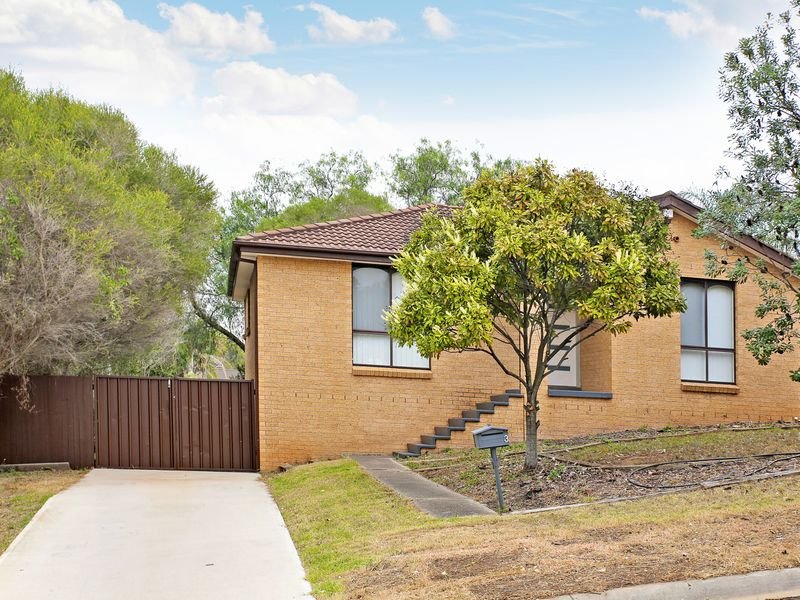 3 Gaspard Pl, Ambarvale, NSW 2560 Property Details