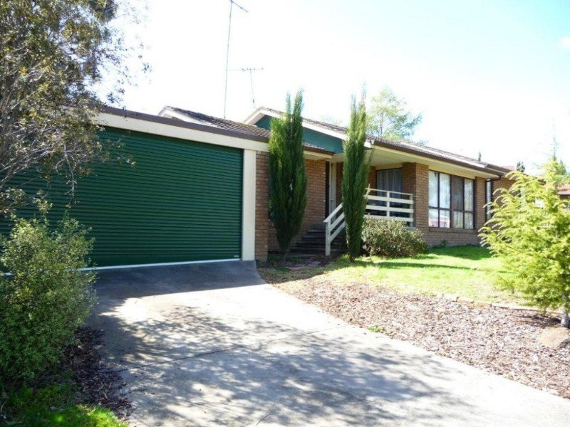 38 Eagle Drive, Pakenham, Vic 3810 Property Details