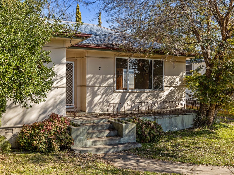 7 Burrendong Way, Orange, NSW 2800 Property Details