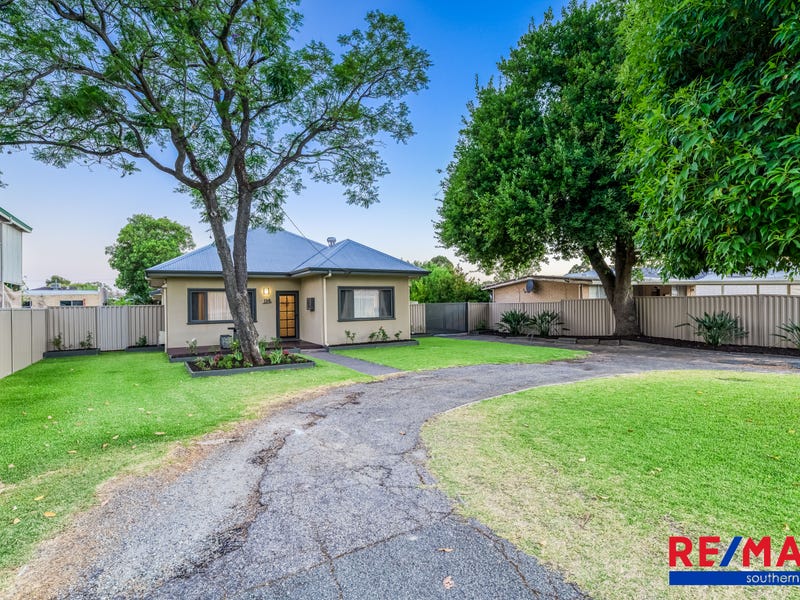 114 Lacey Street, Beckenham, WA 6107 Property Details